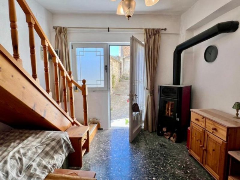 Kritsa Kreta, Kritsa: Drei-stöckiges Dorfhaus mit zwei Schlafzimmern und schöner Aussicht Haus kaufen